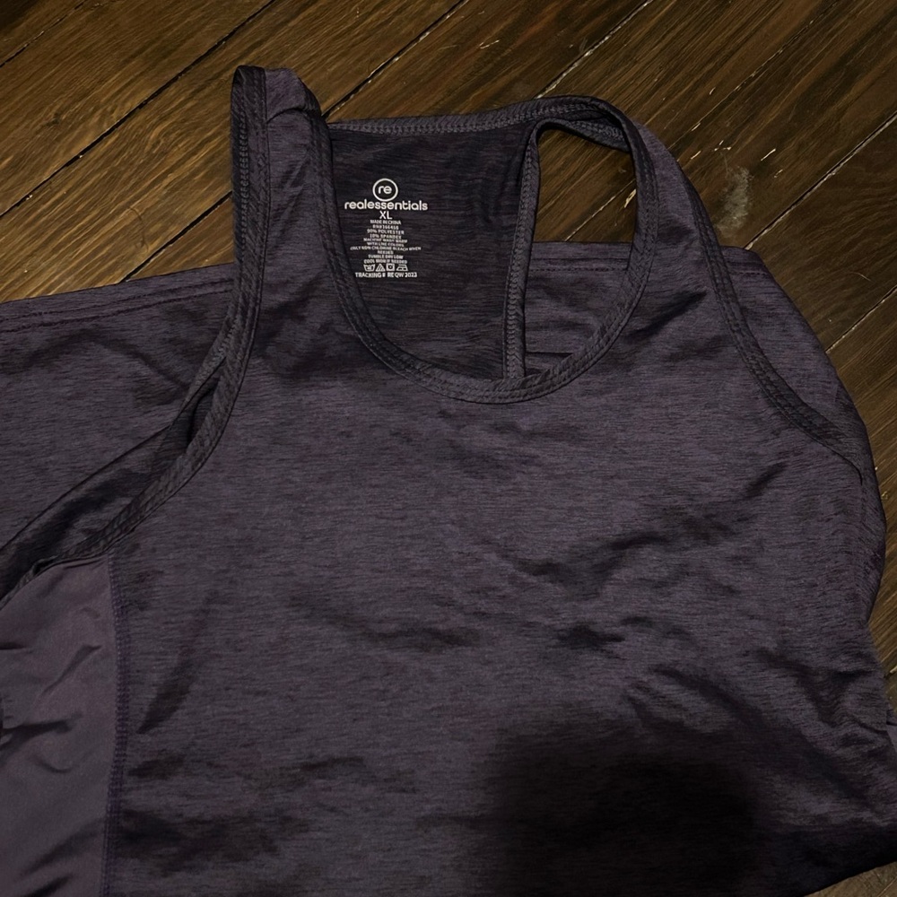 RealEssentials tank top bundle